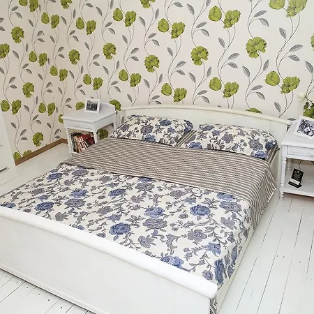 Na Nezavisimosti 13 Apartament *